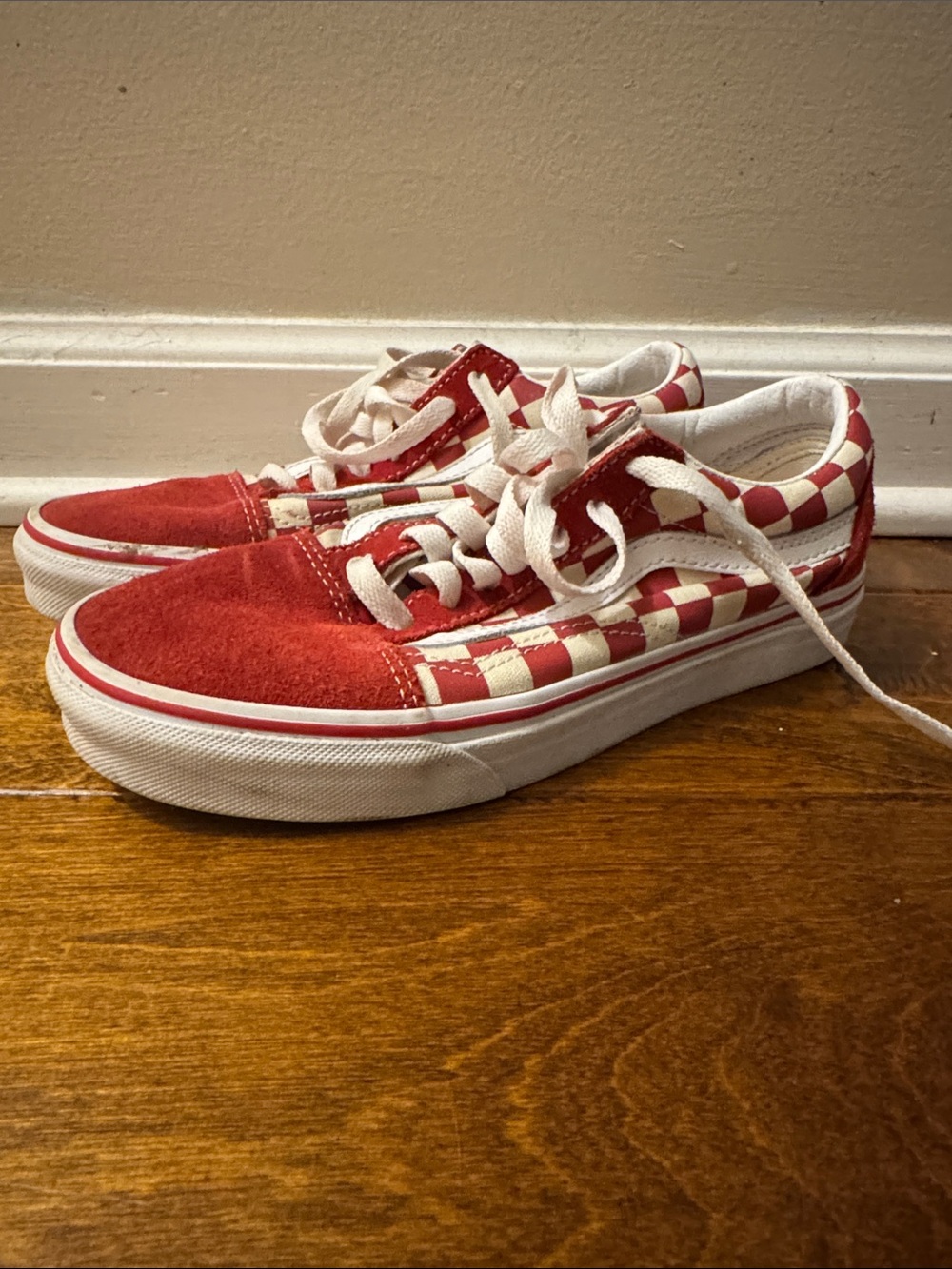 Red Checkerboard Low-Top Skate Sneakers